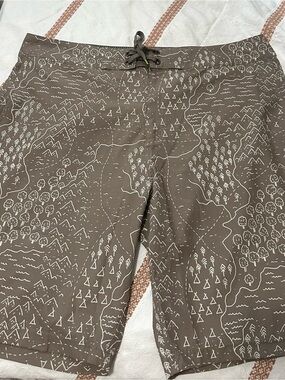 10Tree Patterned Board Shorts - Taupe with White Map Print